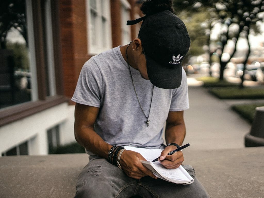 How to Write a Good Bio: 4 Tips